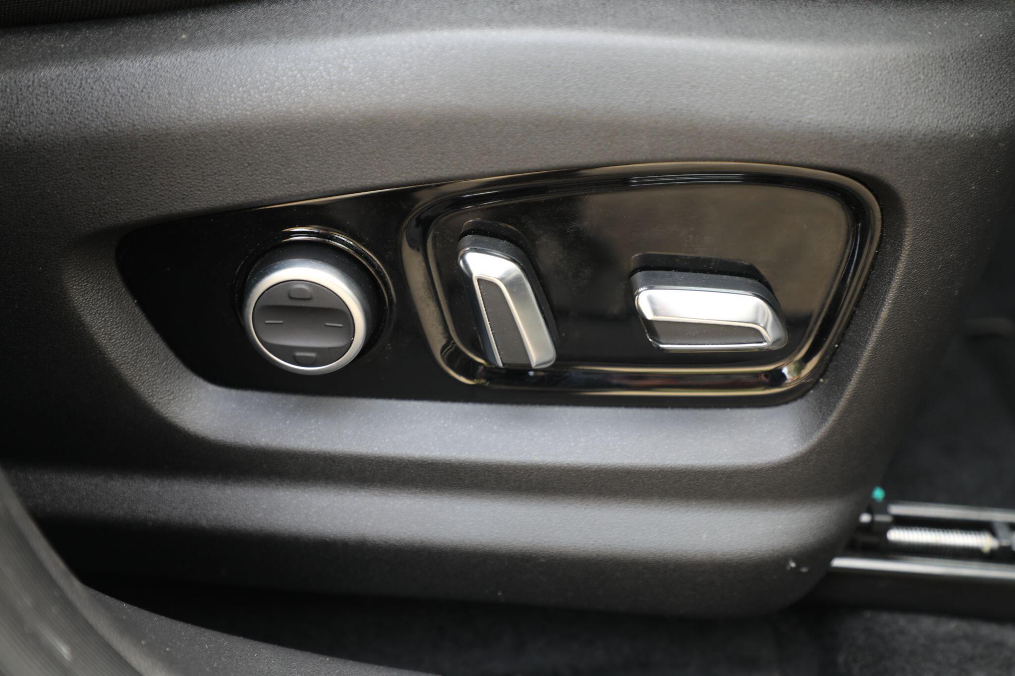 Large vehicle image